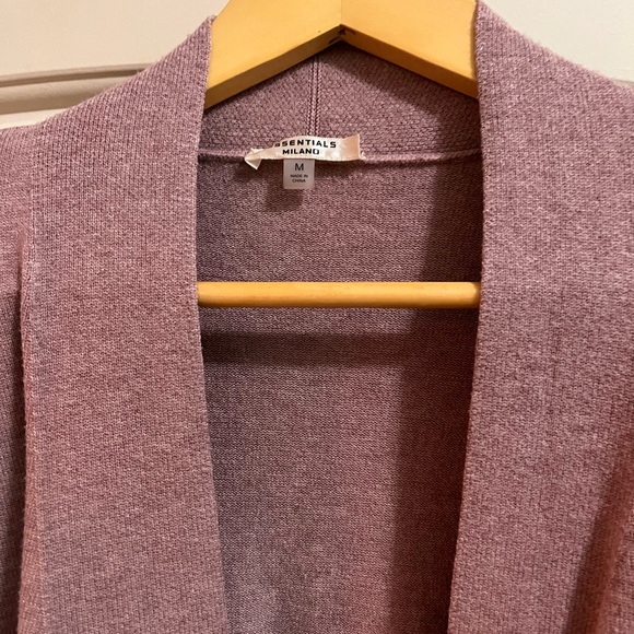 Beautiful soft dusty rose colored sweater. - Picture 3 of 4